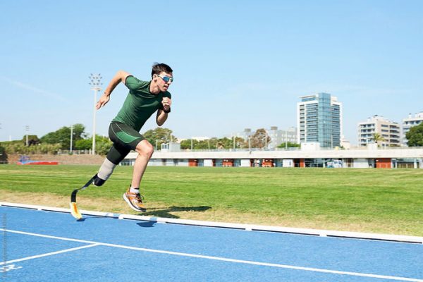 دویدن با پروتز پنجه کربنی امکان پذیر است؟